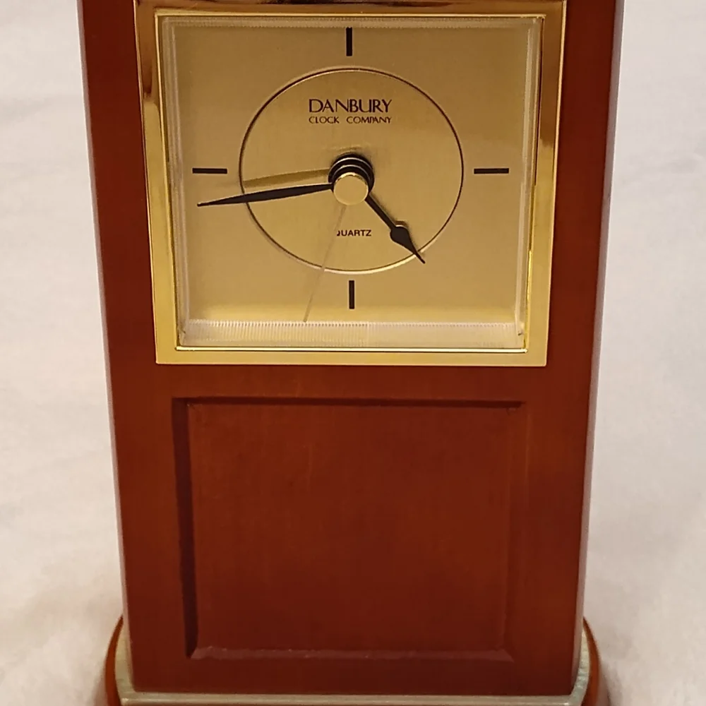 NEW!! Vintage THINGS REMEMBERED Mantel Clock